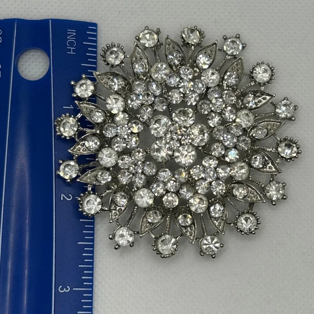 Silver Tone Starburst Rhinestone Snowflake Flower Brooch Pin CZ Art Deco